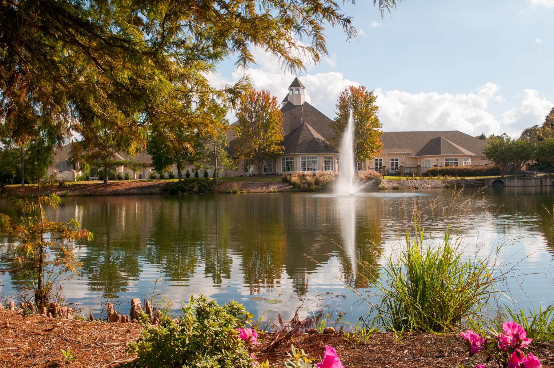 Belle Meade grounds with fountain